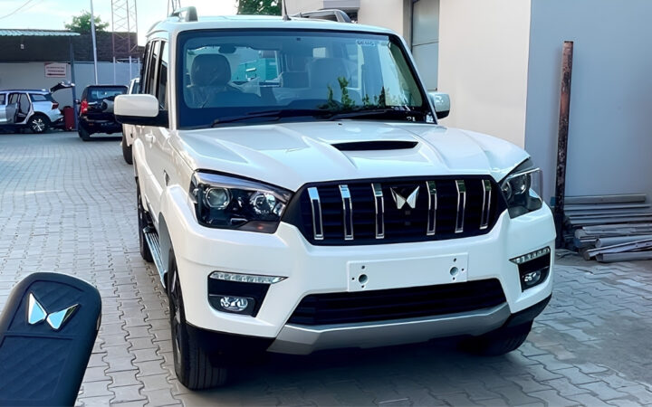 Mahindra Scorpio Classic S11 Everest White